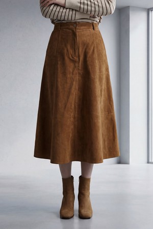 [26SP] 인조스웨이드 스커트 - M BEIGE A6S2S21972