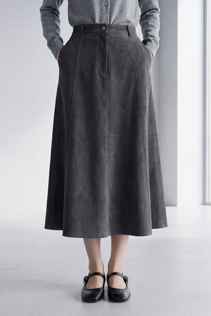 [26SP] 인조스웨이드 스커트 - DARK GRAY A6S2S21917