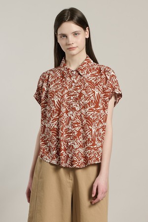 [26SU] 트로피칼 프린트 블라우스 - BRICK A6M5B48127