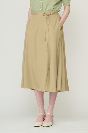 [26SU] 뒷밴딩 플레어 롱 스커트 - LIGHT BEIGE B6B4G28971