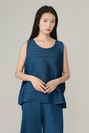 [26SU] 플리츠 슬리브리스 블라우스 - PEACOCK BLUE A6M5B44958