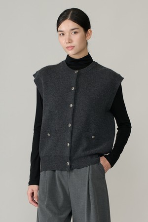 [26WT] 솔리드 라운드넥 니트 베스트 - CHARCOAL GRAY A6WAK51198