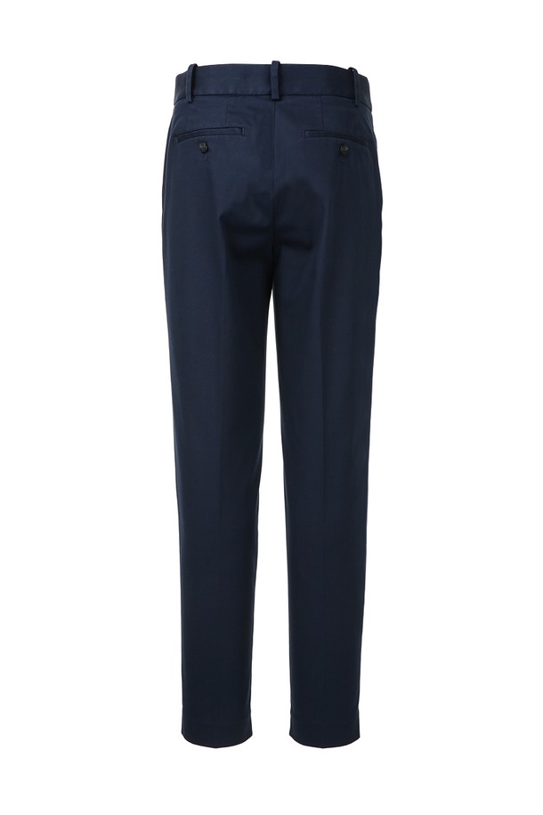 [여성] 코튼 어드벤티치 치노 (네이비) (BBPCWM9364Q)는 면 97%와 스판덱스 3%의 혼방 소재로 제작되어 활동성이 좋고 탄성과 내구성이 뛰어납니다. 베이직한 스타일의 긴 바지로, 출근룩, 데이트룩 등 다양한 TPO에 활용할 수 있습니다. 클래식, 미니멀, 캐주얼 등 어떤 스타일에도 잘 어울리는 무지 디자인의 치노 팬츠입니다. 네이비 컬러로 세련된 느낌을 더하며, 편안한 착용감으로 일상에서 즐겨 입기 좋습니다.
