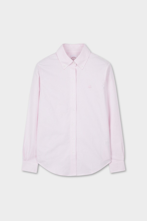 [여성] 옥스포드 스트라이프 셔츠 (핑크)는 얇은 두께감의 옥스포드 면 소재로 제작되어 봄, 여름 시즌에 시원하게 착용하기 좋습니다. 클래식한 무드의 레귤러핏 셔츠로, 폴로 버튼다운 칼라와 긴소매, 스트라이프 패턴 디자인이 특징입니다. 데이트룩, 카페룩, 출근룩 등 다양한 TPO에 매치하기 좋으며, 미니멀, 클래식, 캐주얼 스타일을 연출할 수 있습니다. 내구성이 뛰어나 빈티지한 감성을 더해주는 셔츠입니다.
