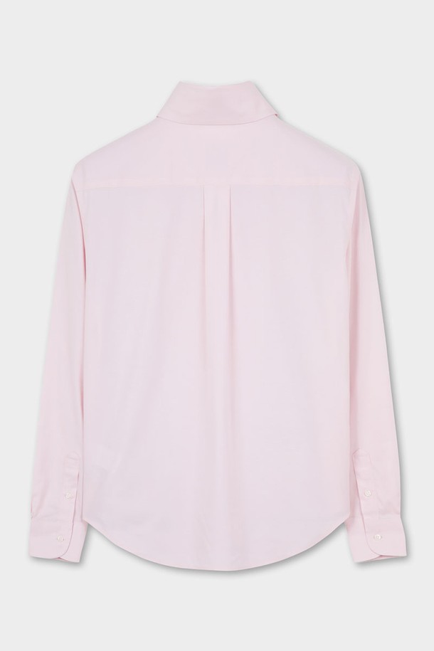 [여성] 수피마 코튼 클래식 셔츠 (핑크)는 비즈니스 및 포멀한 자리에 잘 어울리는 여성 셔츠입니다. 부드러운 촉감의 수피마 코튼 소재와 스판덱스를 혼방하여 편안한 착용감을 선사하며, 주름 방지 기능으로 관리가 용이합니다. 클래식한 디자인의 셔츠 칼라, 레귤러 기장, 긴소매, 클래식 핏으로 제작되어 오피스룩, 회의룩, 출근룩 등 다양한 TPO에 활용하기 좋습니다. 베이직한 무드의 핑크 컬러 무지 셔츠로, 사계절 내내 세련된 스타일을 연출할 수 있습니다.
