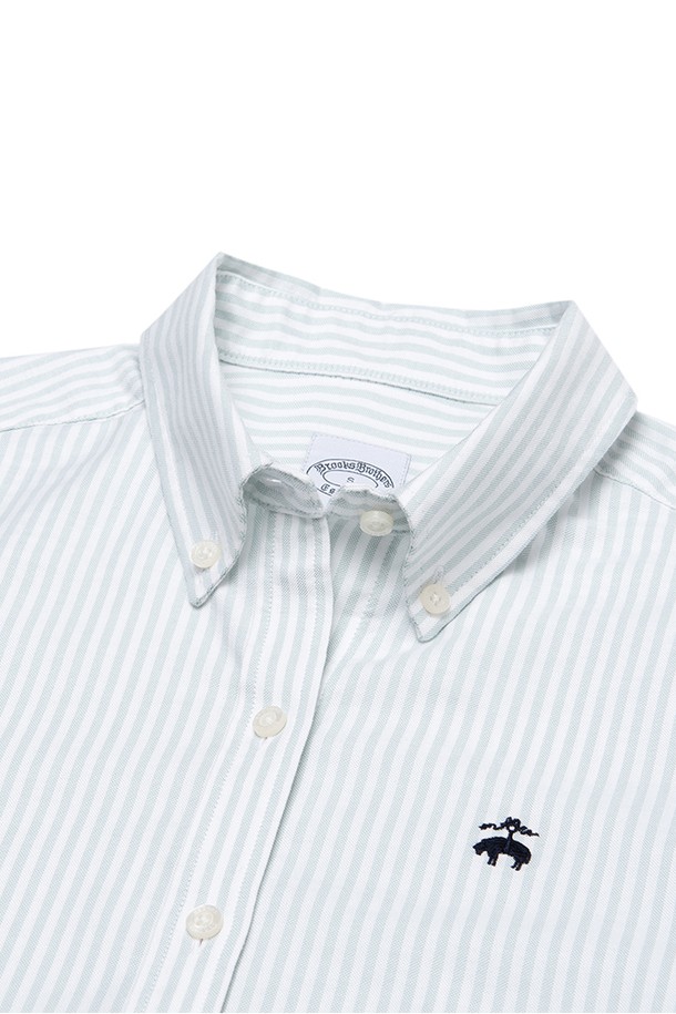 세련된 스타일을 연출하는 여성 OCBD 셔츠(그린)입니다. 옥스포드 원단을 사용하여 부드러운 촉감과 고급스러운 분위기를 선사하며, 주름 방지 처리로 오랫동안 깔끔하게 착용할 수 있습니다. 신축성이 우수하여 편안한 활동성을 보장하며, 레귤러핏과 차이나칼라 디자인으로 클래식하면서도 베이직한 스타일을 완성합니다. 오피스룩, 출근룩은 물론 미니멀, 캐주얼 스타일까지 폭넓게 활용 가능하며, 가먼트 워싱 처리로 자연스러운 멋을 더했습니다. 사계절 내내 활용 가능한 실용적인 아이템입니다.
