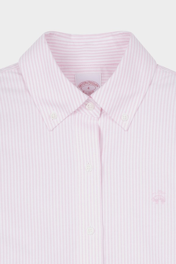 [여성] 옥스포드 스트라이프 셔츠 (핑크)는 얇은 두께감의 옥스포드 면 소재로 제작되어 봄, 여름 시즌에 시원하게 착용하기 좋습니다. 클래식한 무드의 레귤러핏 셔츠로, 폴로 버튼다운 칼라와 긴소매, 스트라이프 패턴 디자인이 특징입니다. 데이트룩, 카페룩, 출근룩 등 다양한 TPO에 매치하기 좋으며, 미니멀, 클래식, 캐주얼 스타일을 연출할 수 있습니다. 내구성이 뛰어나 빈티지한 감성을 더해주는 셔츠입니다.
