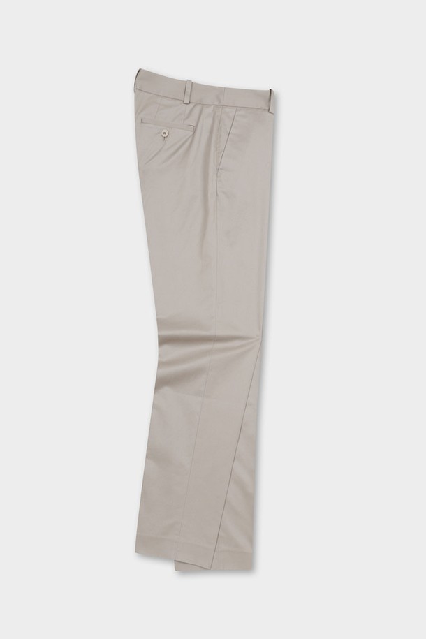 [여성] 코튼 어드벤티치 치노 (브리티시 카키)는 캐주얼하고 베이직한 스타일의 여성용 치노 팬츠입니다. 봄, 여름에 적합하며, 면 97%, 스판덱스 3% 혼방 소재로 제작되어 부드러운 촉감과 신축성을 제공합니다. 레귤러핏의 긴 기장 바지로, 데이트룩이나 쇼핑룩 등 다양한 TPO에 활용 가능합니다. 미니멀한 디자인으로 어떤 상의와도 잘 어울리며, 무지 패턴으로 깔끔함을 더했습니다. 편안하면서도 세련된 스타일을 연출해 보세요.
