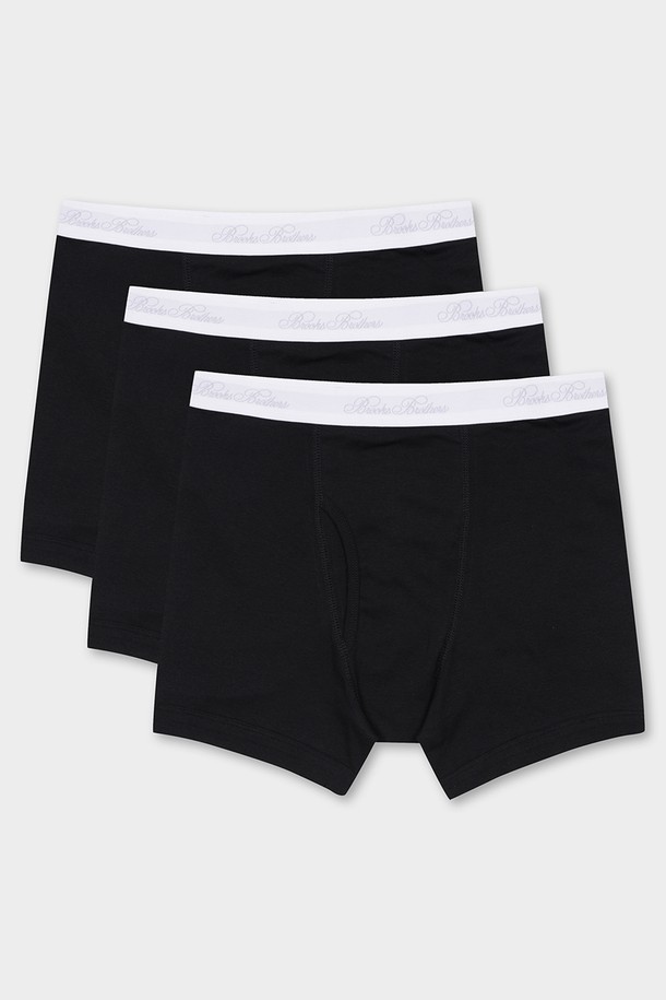 수피마코튼 박서 브리프 3팩 세트 (블랙)는 부드럽고 매끄러운 촉감이 특징인 남성용 브리프 3개입 세트입니다. 수피마 코튼, 폴리에스터, 코튼 혼방 소재로 제작되어 마모와 보풀 발생이 적고 은은한 광택이 돋보입니다. 냄새 방지 기능으로 쾌적한 착용감을 제공하며, 일상과 집콕룩에 모두 잘 어울리는 미니멀, 클래식, 캐주얼 스타일의 속옷입니다. 사계절 내내 편안하게 착용할 수 있는 기본 아이템으로, 블랙 컬러의 무지 디자인으로 어떤 옷에도 매치하기 용이합니다.
