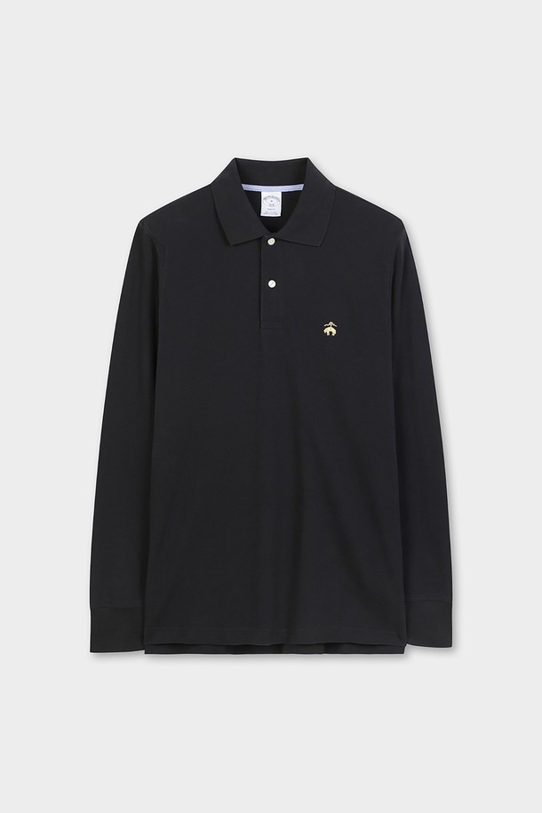 블랙 컬러의 코튼 피케 폴로셔츠(BBNTMFF302)입니다. 부드러운 촉감의 면 소재로 제작되어 봄, 여름, 가을에 착용하기 좋습니다. 레귤러핏과 폴로넥 디자인으로 캐주얼하면서도 클래식한 스타일을 연출합니다. 출근룩이나 비즈니스 캐주얼에 활용하기 좋으며, 무지 디자인으로 다양한 하의와 매치하기 용이합니다. 긴소매 기장의 레귤러 기장 상의입니다.
