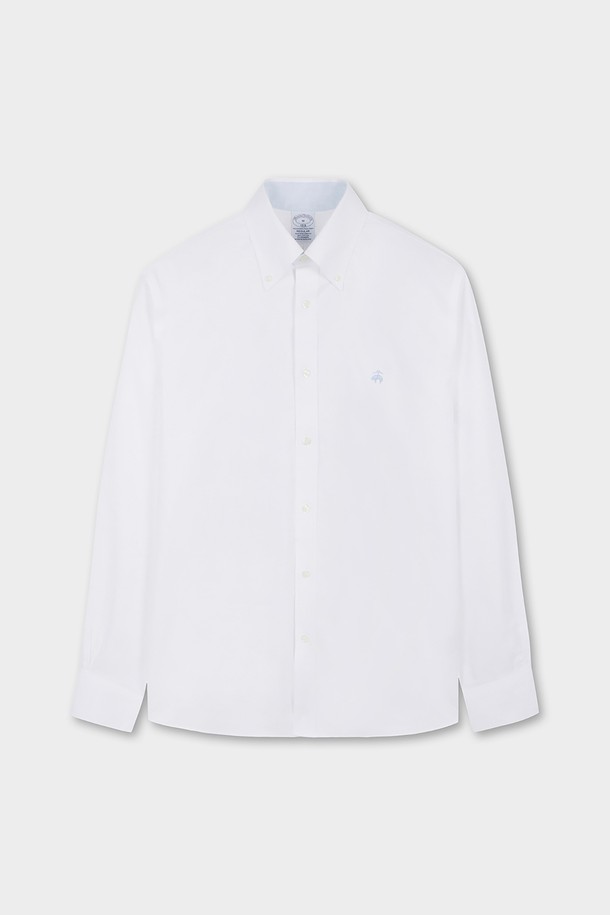 논아이런 옥스포드 셔츠 (화이트) (BBTHMNZ501)는 남성용 상의로, 일상 및 비즈니스 상황 모두에 적합한 셔츠입니다. 부드러운 촉감의 면 소재에 논아이런 기능을 더해 구김 없이 편안하게 착용할 수 있습니다. 클래식하고 베이직한 스타일로, 레귤러핏과 긴소매 디자인이 특징입니다. 차이나 칼라가 돋보이며, 사계절 내내 활용 가능한 실용적인 아이템입니다. 출근룩, 비즈니스 캐주얼, 오피스룩 등 다양한 TPO에 미니멀하게 연출하기 좋습니다.
