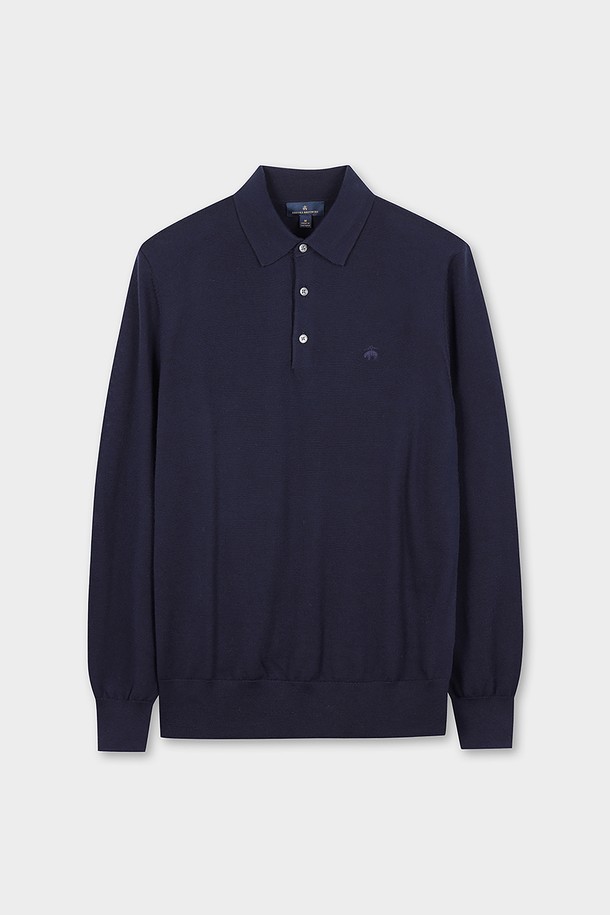 메리노울 로고 폴로 스웨터 (네이비)는 부드러운 촉감의 메리노울 소재로 제작되어 가을, 겨울 시즌에 따뜻하게 착용할 수 있는 남성용 긴소매 스웨터입니다. 베이직하고 클래식한 디자인으로 일상, 출근룩, 비즈니스 캐주얼, 모임룩 등 다양한 TPO에 활용 가능합니다. 레귤러핏에 폴로넥 스타일로, 로고 패턴이 은은하게 포인트가 되어 미니멀하면서도 세련된 스타일을 연출합니다. 중간 두께감으로 편안한 착용감을 선사하며, 클래식, 미니멀, 캐주얼 스타일을 즐겨 입는 남성에게 적합합니다.
