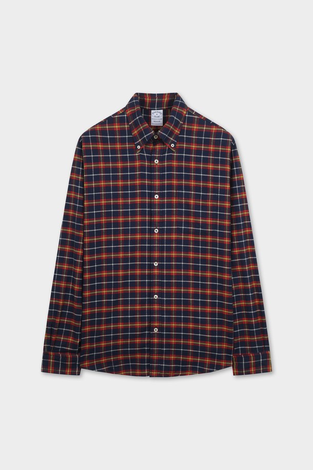 소멜로스 플란넬 체크 셔츠 (네이비) (BBTHMMF401)는 부드러운 촉감의 플란넬 소재로 제작되어 가을과 겨울에 따뜻하게 착용할 수 있는 남성용 셔츠입니다. 캐주얼, 베이직 스타일로 일상에서 편안하게 즐겨 입을 수 있으며, 출근룩이나 비즈니스 캐주얼에도 활용하기 좋습니다. 레귤러핏에 긴소매, 체크 패턴, 차이나칼라 디자인으로, 버튼다운 디테일이 특징입니다. 두께감이 있어 겨울철에도 따뜻하게 입을 수 있으며, 미니멀하고 클래식한 스타일을 연출하기 좋습니다.
