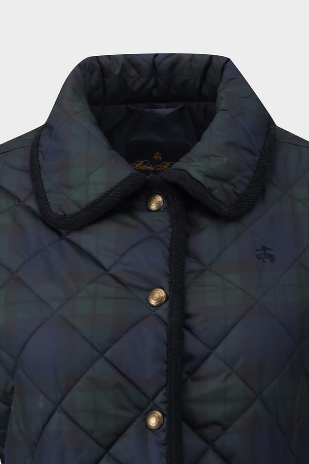 [여성] 퀼팅 재킷 (멀티) (BBOPWBF401)은 겨울철 데일리룩을 위한 캐주얼하고 베이직한 스타일의 여성용 아우터입니다. 퀼팅 패턴과 레귤러핏 디자인으로, 보온성을 높인 두꺼운 두께감의 나일론 소재로 제작되었습니다. 긴 소매 기장과 하단 스냅 버튼으로 실루엣 조절이 가능하며, 로고 디테일이 돋보입니다. 베이직한 디자인으로 미니멀, 클래식 스타일을 선호하는 분들께 적합하며, 겨울철 따뜻하고 스타일리시하게 연출할 수 있습니다.
