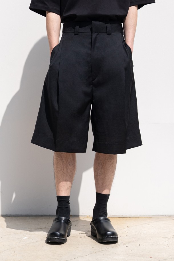 OOPARTS - 하프팬츠 - Wool wide-leg short pants - Black