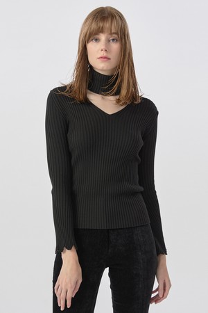 [22FW] Bell Sleeves V-neck Pollar Knit Top - Black