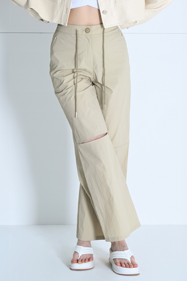 make a toast - 롱/미디팬츠 - Cutout string slim wide pants BEIGE MBCSPA009BE