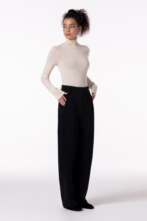 Wide two tuck slacks MBCFPA004BK