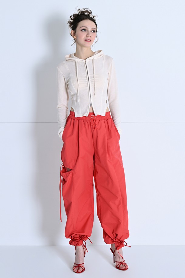 make a toast - 롱/미디팬츠 - [24SS] Cutout One-Tuck Banding Wide Pants RED MBDSPA001RD