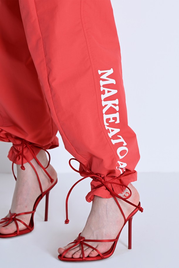 make a toast - 롱/미디팬츠 - [24SS] Cutout One-Tuck Banding Wide Pants RED MBDSPA001RD