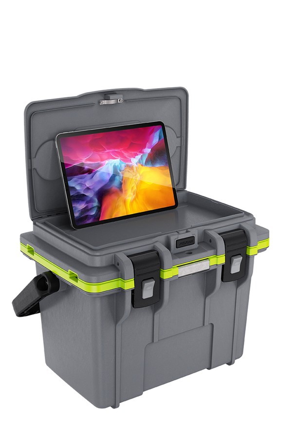 펠리칸 엘리트 쿨러 아이스박스 14QT(13.25L)는 캠핑, 피싱, 피크닉에 적합한 아이스박스입니다. 14QT(13.25L) 사이즈로, White/Gray, Dark Gray/Green 등 6가지 색상으로 제공되며, ABS, 스테인리스 스틸, 우레탄폼 소재로 제작되어 보냉, 보관, 방수 기능을 제공합니다. 프레스 앤 풀 래치 오프너, 내장 병따개, 이너 트레이 시스템, EZ-Groove 핸들, 드라이 박스 수납공간, 이중벽 단열 등의 특징을 갖추었으며, 래치형 잠금 방식으로 내용물을 안전하게 보관할 수 있습니다.
