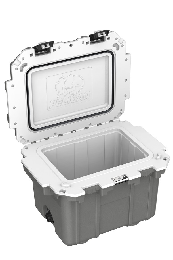 펠리칸 엘리트 쿨러 아이스박스 30QT(31.18L)는 캠핑, 피싱, 아웃도어 활동에 적합한 고내구성의 플라스틱 아이스박스입니다. 회전 성형 구조와 개별 주입 단열재, 우수한 단열 성능으로 내용물의 시원함을 오래 유지하며, 푸시앤풀 래치, 이중 핸들 시스템, 스테인리스 스틸 잠금장치 등의 편리한 기능을 갖췄습니다. 47cm x 48.3cm x 64.3cm 크기에 9.8Kg 무게, 31.18L 용량으로 컵홀더 4개, 병따개, 낚시자 등이 내장되어 있습니다.
