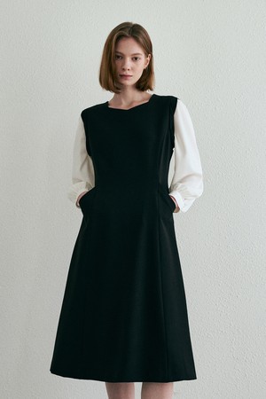 [23SS]Heart neck flared dress - black