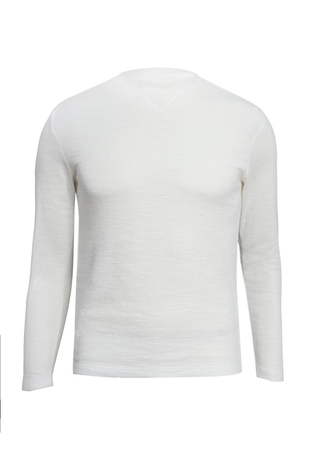 남성 봄 가을 솔리드 슬리브 긴팔 티셔츠 TEE104는 부드러운 촉감의 얇은 두께, 슬림핏 긴팔 티셔츠입니다. 면과 폴리에스테르 혼방 소재로 제작되었으며, 라운드넥 디자인에 무지 패턴으로 베이직한 스타일을 연출합니다. 네이비, 브라운, 블랙, 아이보리 4가지 컬러로 출시되었으며, 비침 없는 깔끔한 착용감을 선사합니다. 약간의 신축성이 있어 편안한 활동성을 보장하며, 데이트룩, 카페룩 등 다양한 TPO에 활용 가능합니다. 미니멀, 클래식, 캐주얼 스타일을 즐기는 남성분들께 추천합니다.
