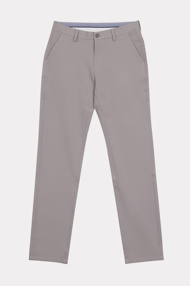 오피스 코튼 혼방 심플 슬랙스 APT105A는 남성을 위한 슬랙스입니다. 네이비, 베이지, 그레이, 다크그레이, 블랙 등 다양한 컬러로 출시되었으며, 오피스룩과 일상복 모두에 활용 가능합니다. 슬림핏, 레귤러핏, 와이드핏, 일자핏으로 출시되어 다양한 핏을 선택할 수 있으며, 폴리에스터와 폴리우레탄 혼방 소재로 제작되어 신축성이 보통입니다.
