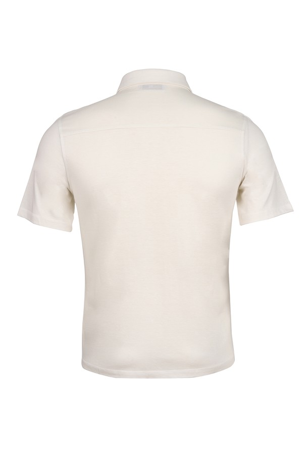 남성용 고급 텐셀 셔츠형 반팔 카라 티셔츠 STEE102A는 부드러운 텐셀과 면 혼방 소재로 제작되어, 얇은 두께감과 약간의 신축성으로 편안한 착용감을 선사합니다. 베이직한 스트라이프 패턴과 슬림핏 디자인으로 일상복에 잘 어울리며, 베이지, 블랙, 화이트 색상으로 제공됩니다. 고급 국내 원단을 사용하여 제작되었으며, 카라 디자인으로 세련된 느낌을 더했습니다.
