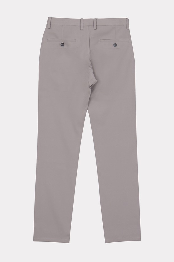 오피스 코튼 혼방 심플 슬랙스 APT105A는 남성을 위한 슬랙스입니다. 네이비, 베이지, 그레이, 다크그레이, 블랙 등 다양한 컬러로 출시되었으며, 오피스룩과 일상복 모두에 활용 가능합니다. 슬림핏, 레귤러핏, 와이드핏, 일자핏으로 출시되어 다양한 핏을 선택할 수 있으며, 폴리에스터와 폴리우레탄 혼방 소재로 제작되어 신축성이 보통입니다.
