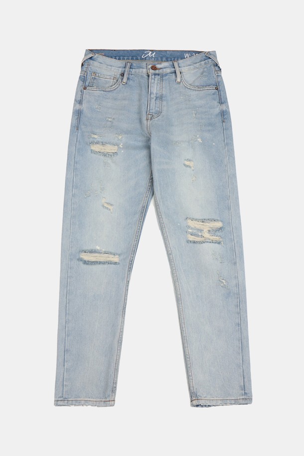 IKALOOK (이카룩) 봄/가을 연청 레귤러 핏 데미지 진 AJN172는 캐주얼한 스타일을 연출하기 좋은 남성 데님 팬츠입니다. 연청 컬러에 데미지 디테일이 더해져 트렌디한 무드를 선사하며, 면 98%와 폴리우레탄 2%의 혼방 소재로 제작되어 편안한 착용감을 제공합니다. 레귤러 핏으로 제작되어 누구나 부담 없이 즐겨 입을 수 있으며, 봄, 가을, 여름 시즌에 착용하기 적합합니다. 지퍼형 여밈 방식으로 간편하게 착용 가능하며, 데이트룩, 동네 마실룩, 쇼핑룩 등 다양한 TPO에 활용하기 좋습니다. 미니멀, 시티보이 스타일을 즐기는 분들께 추천합니다.
