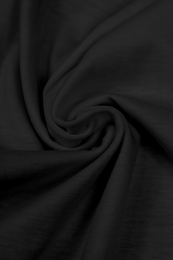 남성용 고급 텐셀 셔츠형 반팔 카라 티셔츠 STEE102A는 부드러운 텐셀과 면 혼방 소재로 제작되어 얇고 편안한 착용감을 제공합니다. 베이직한 디자인에 슬림핏으로 제작되었으며, 베이지, 블랙, 화이트 색상으로 출시되었습니다. 일상복으로 적합한 이 셔츠는 약간의 신축성이 있으며 비침이 없어 여름철에 활용하기 좋습니다.
