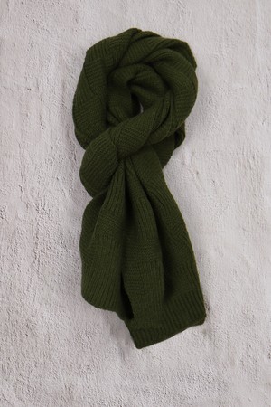 격자 패턴 니트 머플러 AMU123A