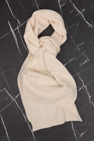 격자 패턴 니트 머플러 AMU123A