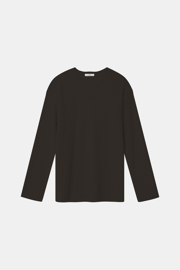 IKALOOK(이카룩) 봄 가을 라이트 골지 긴팔 니트 CNIT101입니다. 부드러운 촉감의 폴리에스터, 레이온, 스판덱스 혼방 소재로 제작되어 편안한 착용감을 선사합니다. 베이직핏과 브이넥 디자인으로 미니멀, 클래식 또는 캐주얼 스타일 모두 소화 가능하며, 데일리 이너로 활용하기 좋습니다. 블랙, 아이보리, 브라운 세 가지 색상으로 출시되어 다양한 스타일에 매치하기 용이합니다. 봄, 가을 시즌에 두께감이 적당하여 간절기 활용도가 높습니다.
