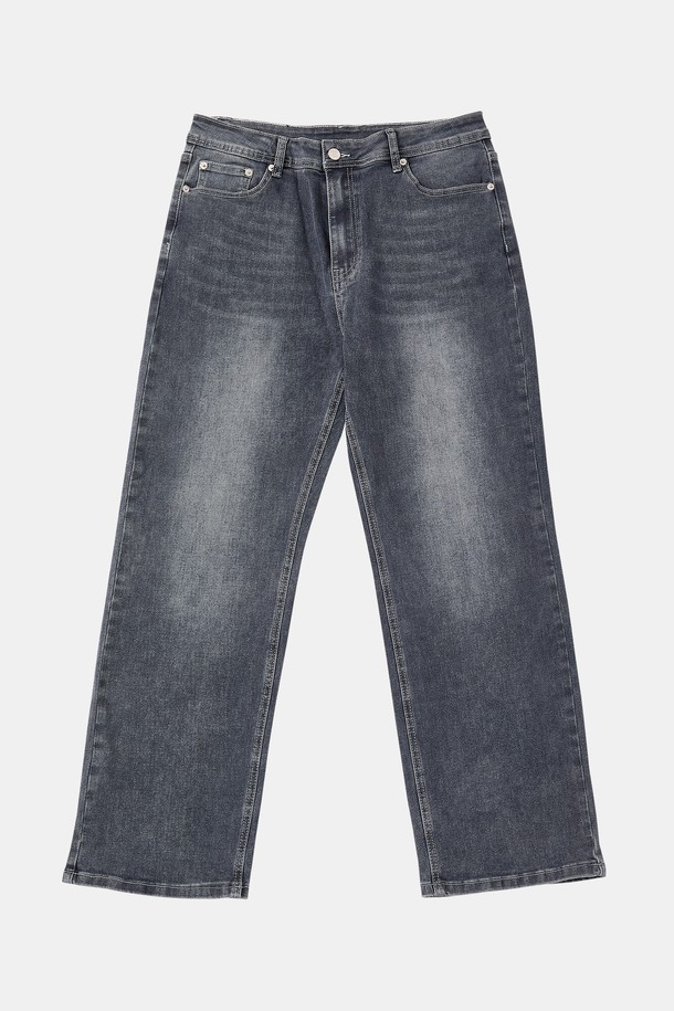 스트레이트핏 워싱 스판 데님 팬츠 CJN104는 캐주얼 및 미니멀 스타일을 지향하는 공용 데님 팬츠입니다. 봄, 여름, 가을 계절에 적합하며, 여행룩과 캠핑룩에 활용하기 좋습니다. 워싱 디테일이 돋보이는 그레이 컬러의 반바지로, 스트레이트핏과 보통 두께감으로 편안한 착용감을 선사합니다. 데님과 스판덱스 혼방 소재로 제작되어 활동성을 높였으며, 데일리룩으로 활용하기 좋은 베이직한 디자인입니다.
