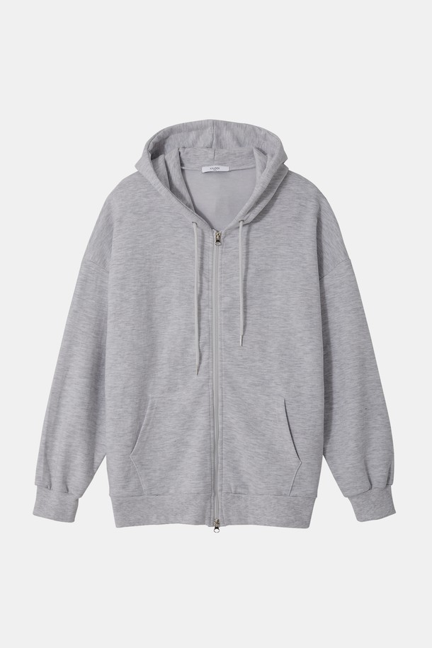 빅사이즈 트레이닝 후드 집업 CTEE118은 남녀 모두 착용 가능한 베이직하고 캐주얼한 스타일의 후드 집업입니다. 라이트 그레이, 블랙, 그레이 3가지 색상으로 출시되었으며, 봄, 여름, 가을, 겨울 사계절 내내 활용 가능합니다. 넉넉한 핏과 레귤러 기장으로 편안한 착용감을 선사하며, 면과 아크릴 혼방 소재로 제작되어 부드러운 촉감을 자랑합니다. 전면 캥거루 포켓이 있어 실용적이며, 집콕룩, 겨울 데일리룩, 캐주얼, 미니멀 스타일 연출에 적합합니다.
