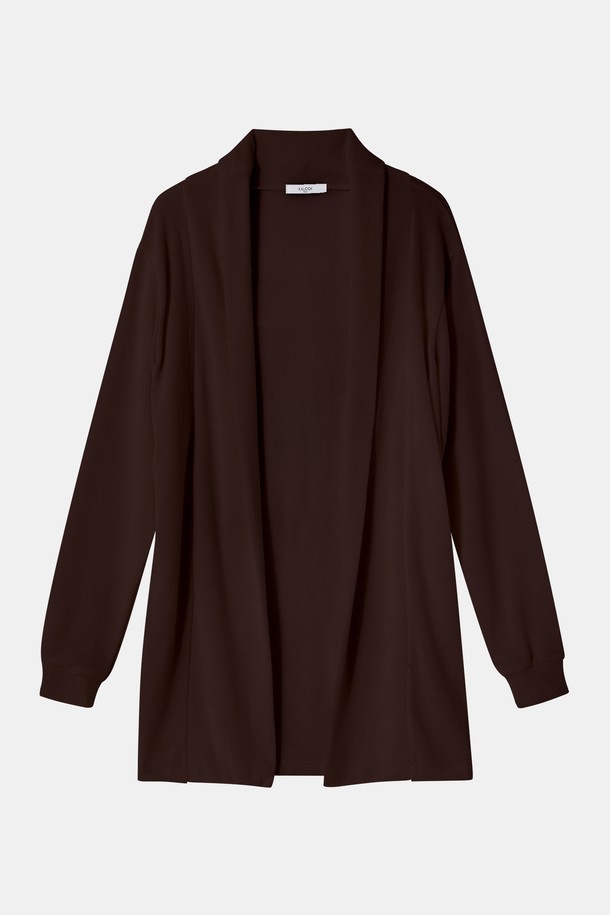 '멀티컬러 미들 숄 가디건 CKA103A'는 여성용 상의로, 봄, 가을에 착용하기 좋은 얇은 두께의 니트 소재 가디건입니다. 브라운 컬러의 무지 디자인으로, 베이직하고 클래식한 스타일을 연출합니다. 숄 카라와 오픈 프론트 디자인이 특징이며, 힙을 덮는 미디엄 기장과 긴 소매로 편안한 착용감을 제공합니다. 모임룩이나 미니멀한 스타일을 선호하는 분들께 추천합니다. 부드러운 촉감으로 기분 좋게 착용할 수 있습니다.
