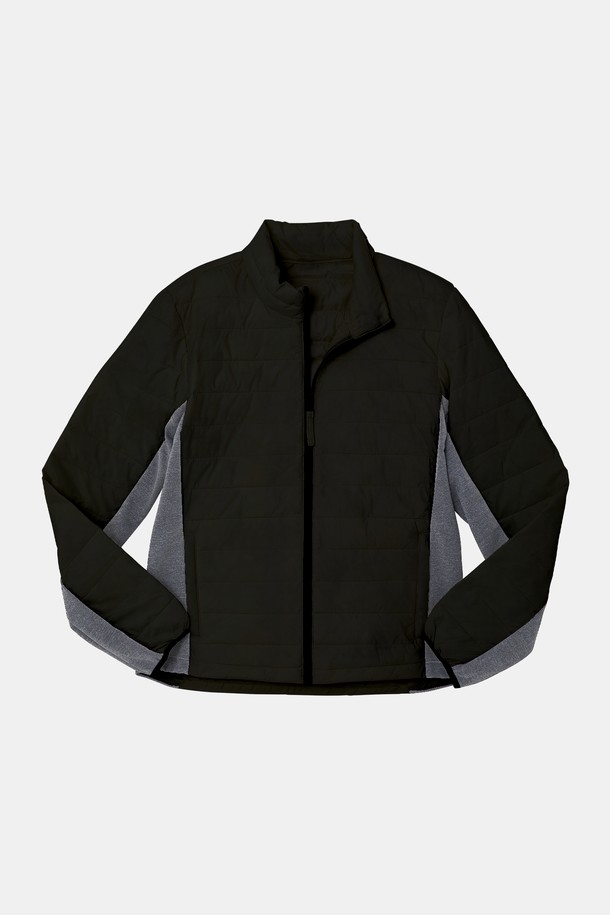 사이드 스판 경량 패딩 점퍼 CJP151는 남녀 모두 착용 가능한 캐주얼하고 스포티한 스타일의 점퍼입니다. 가을, 겨울 시즌에 적합하며, 가볍고 부드러운 촉감의 나일론과 스판덱스 혼방 소재로 제작되었습니다. 레귤러 핏에 집업 스타일로 편안하게 착용 가능하며, 일상복과 출근룩에 모두 잘 어울립니다. 블랙과 그레이 두 가지 색상으로 출시되었으며, 사이드 배색 디테일이 돋보입니다. 얇은 두께감으로 간절기에도 부담 없이 착용할 수 있습니다.
