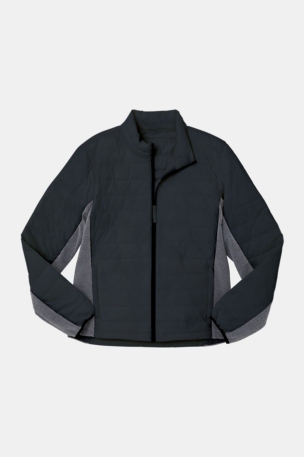 사이드 스판 경량 패딩 점퍼 CJP151은 가을, 겨울 시즌에 활용하기 좋은 남녀 공용 점퍼입니다. 무지 디자인에 블랙, 그레이 두 가지 색상으로 출시되어 미니멀하고 스포티한 스타일을 연출합니다. 가볍고 부드러운 나일론과 스판덱스 혼방 소재로 제작되어 편안한 착용감을 선사하며, 신축성 있는 경량 패딩 충전재로 활동성을 높였습니다. 레귤러핏에 집업 스타일로 간편하게 입고 벗을 수 있으며, 일상복뿐만 아니라 스포츠 활동 시에도 적합합니다. 출근룩과 여행룩에도 잘 어울리는 활용도 높은 아이템입니다.
