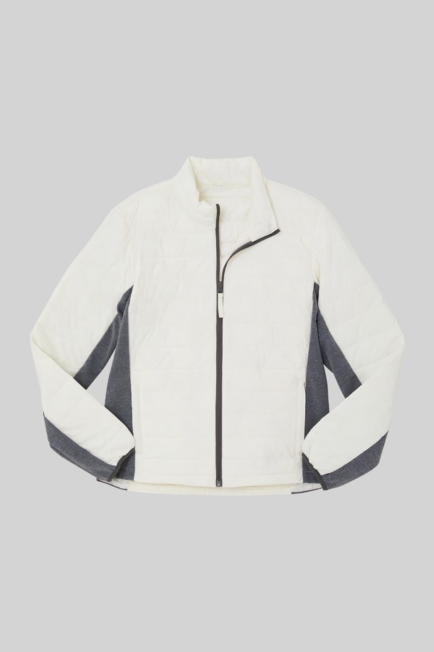 사이드 스판 경량 패딩 점퍼 CJP151는 겨울철 출근룩을 위한 캐주얼, 스포티, 미니멀 스타일의 필수 아이템입니다. 화이트와 그레이 두 가지 색상으로 출시되어 어떤 옷에도 쉽게 매치할 수 있습니다. 얇은 두께감의 경량 패딩으로, 나일론과 폴리에스테르 혼방 소재로 제작되어 부드러운 촉감과 뛰어난 신축성을 자랑합니다. 무지 디자인에 사이드 배색 디테일이 돋보이며, 레귤러핏과 집업 스타일로 편안한 착용감을 선사합니다. 긴 소매 기장의 이 패딩 점퍼는 일상생활에서 폭넓게 활용할 수 있습니다.
