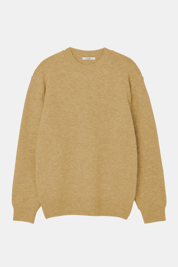 **멀티컬러 에어울 긴팔 니트 CNIT109**는 여성용으로, 가을과 겨울에 따뜻하게 착용할 수 있는 베이직 스타일의 니트입니다. 부드러운 촉감의 울 소재와 두꺼운 두께감으로 포근함을 더하며, 라운드넥과 긴소매 디자인으로 제작되었습니다. 크롭 기장과 무지 패턴의 멀티컬러 배색이 어우러져 클래식, 미니멀, 캐주얼 등 다양한 스타일 연출에 용이합니다. 레귤러핏으로 편안하게 착용 가능하며, 일상에서 폭넓게 활용할 수 있습니다.
