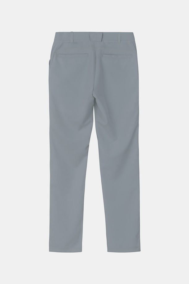 봄, 가을에 어울리는 스판 밴딩 카고 조거 팬츠 CPT150입니다. 블랙, 그레이, 아이보리 3가지 색상으로 출시되었으며, 일상생활과 야외 활동 모두에 적합합니다. 폴리에스터와 폴리우레탄 혼방 소재로 제작되어 신축성 있는 편안한 착용감을 선사합니다. 허리 히든 밴딩과 사선 포켓 디테일로 활동성과 디자인을 모두 갖춘 스포티한 스타일의 긴 바지입니다. 조거핏과 레귤러핏으로 편안하게 착용 가능합니다.
