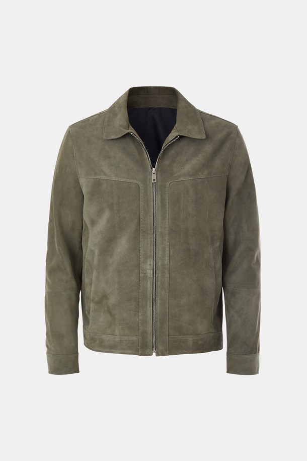 네이비, 브라운, 카키 3가지 색상으로 출시된 남성용 멀티컬러 카라넥 양가죽 집업 점퍼 CLJP117입니다. 부드러운 양가죽 소재로 제작되어 촉감이 뛰어나며, 봄, 가을철 데이트룩과 가을 나들이룩에 잘 어울립니다. 베이직핏에 캐주얼하고 클래식한 스타일을 더해 일상에서도 세련된 멋을 연출할 수 있습니다. 심플한 디자인에 카라넥, 히든 타입 포켓, 안쪽 주머니 디테일을 더해 실용성을 높였습니다. 중간 두께감으로 간절기 날씨에 적합하며 방수 기능까지 갖추고 있습니다.
