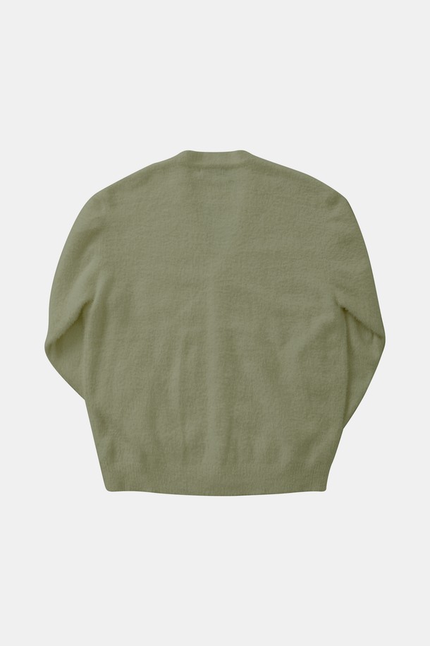 **멀티컬러 모헤어 버튼 가디건 CKA107**

여성용 멀티컬러 가디건으로, 봄, 가을에 착용하기 좋습니다. 부드러운 모헤어 소재로 제작되었으며, 얇은 두께감으로 편안한 착용감을 선사합니다. 레귤러핏에 V넥 디자인, 긴 소매 기장으로 클래식, 미니멀, 캐주얼 스타일을 연출하기 좋습니다. 데이트룩에 어울리는 아이템이며, 버튼 디테일이 돋보입니다.
