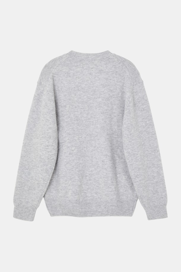 **멀티컬러 에어울 긴팔 니트 CNIT109**

가을과 겨울, 당신의 스타일을 책임질 여성용 멀티컬러 에어울 긴팔 니트입니다. 부드러운 촉감의 울 소재로 제작되어 포근하고 따뜻하며, 베이직한 디자인으로 다양한 룩에 활용하기 좋습니다. 레귤러핏 라운드넥 디자인에 크롭 기장으로 세련된 실루엣을 연출합니다. 출근룩부터 캐주얼, 클래식, 미니멀 스타일까지 폭넓게 소화 가능한 아이템입니다.
