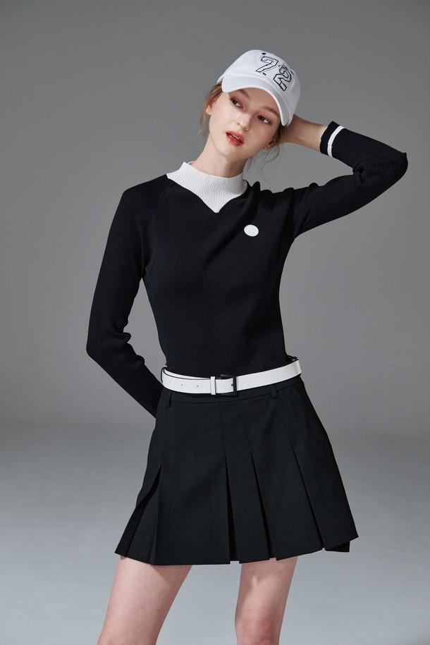 컨트라스트 넥 니트는 라운드넥 디자인에 슬림핏으로 여성스러운 실루엣을 연출하는 긴팔 니트입니다. 봄, 가을 시즌에 적합하며, 부드러운 촉감의 비스코스/PBT 혼방 소재로 제작되었습니다. 블랙과 화이트 두 가지 색상으로 제공되며, 네크라인과 소매에 배색 디테일이 포인트입니다. 골프 및 일상에서 스포티하면서도 미니멀한 스타일을 연출할 수 있습니다. 얇은 두께의 골지 니트입니다.
