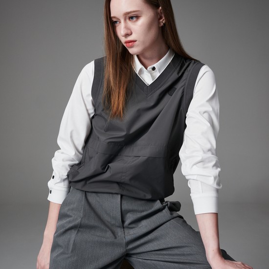 Waterproof pocket vest 포켓 디테일 우븐 베스트