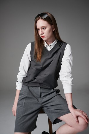 Waterproof pocket vest 포켓 디테일 우븐 베스트